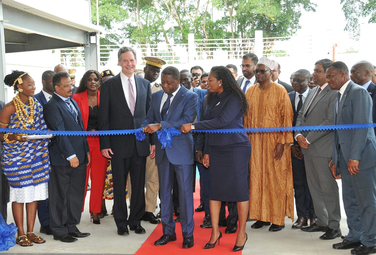 Le Président du Conseil inaugure l’usine textile de Star Garments à la PIA