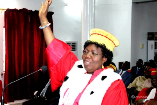 La nouvelle procureure générale près la cour suprême Justine Azanledji a prêté serment