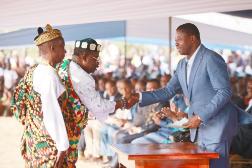 FOPAT dans les plateaux : Le président Faure Gnassingbé parle de relance agricole et sécurité avec les têtes couronnées