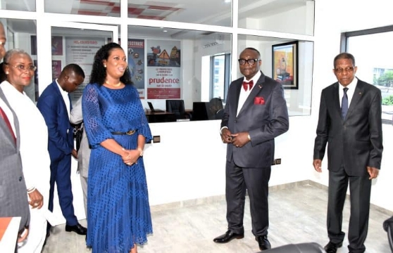 La ministre Manuela Santos inaugure le nouveau siège de la Protectrice assurance à  Lomé